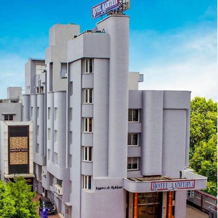 Hotel Aadithya Csennai Kültér fotó